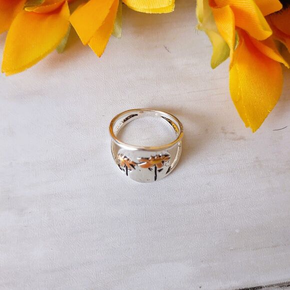 New Silver Tone Ring w/Bronze Flowers Open Sides Size 7 Eclectic, Abstract, Chic - Picture 3 of 5